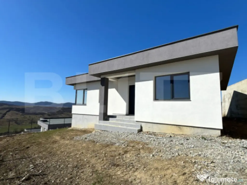 CASA CU 4 CAMERE CU PRIVELISTE PANORAMICA , ZONA LINISTITA 