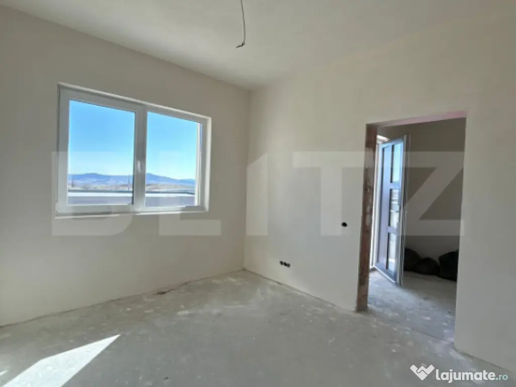 CASA CU 4 CAMERE CU PRIVELISTE PANORAMICA , ZONA LINISTITA 