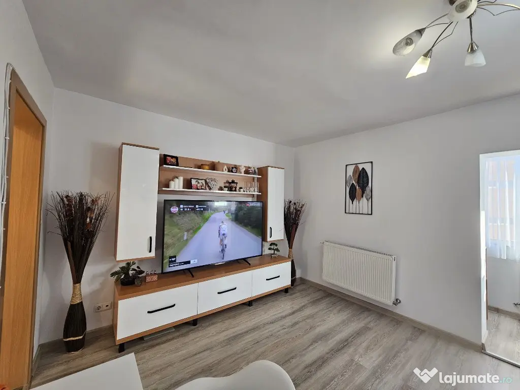 Apartament 3 camere,2 bai, 2 balcoane ,zona Neptun - Ion Creanga 