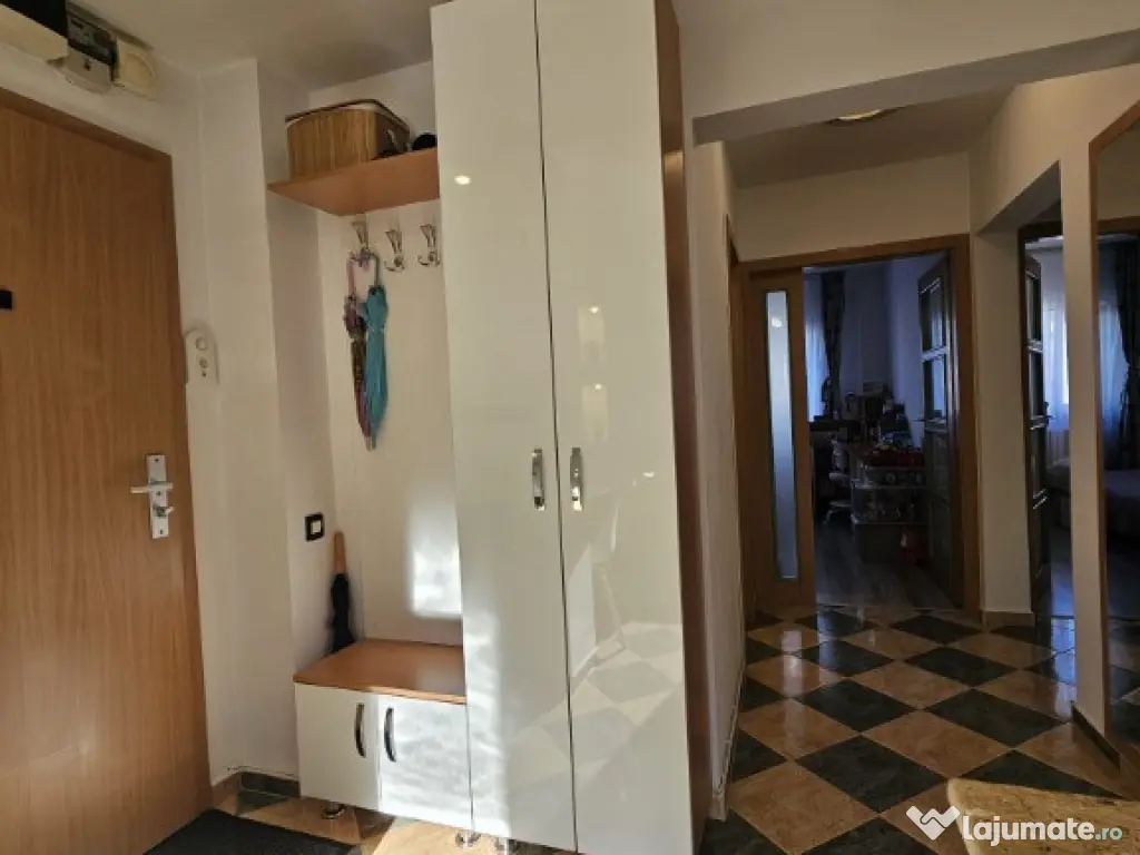 Apartament 3 camere,2 bai, 2 balcoane ,zona Neptun - Ion Creanga 