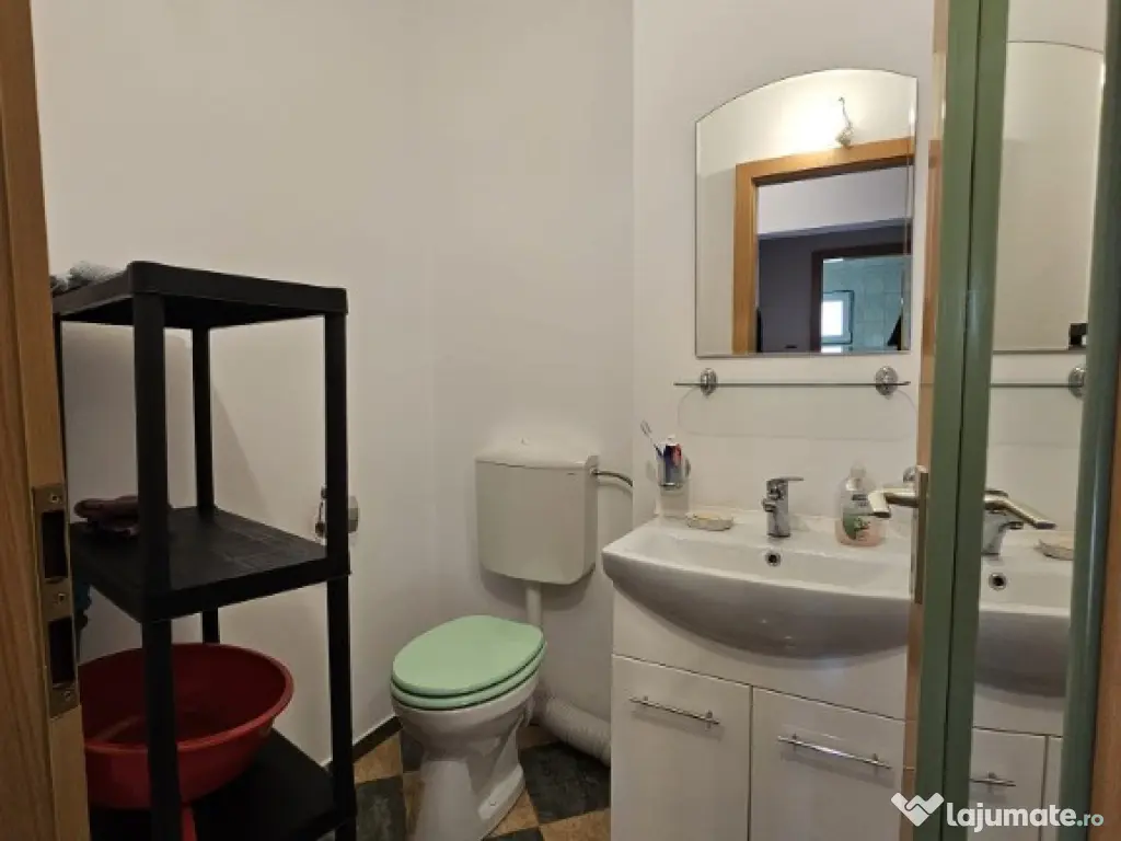 Apartament 3 camere,2 bai, 2 balcoane ,zona Neptun - Ion Creanga 