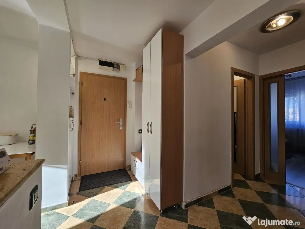 Apartament 3 camere,2 bai, 2 balcoane ,zona Neptun - Ion Creanga 
