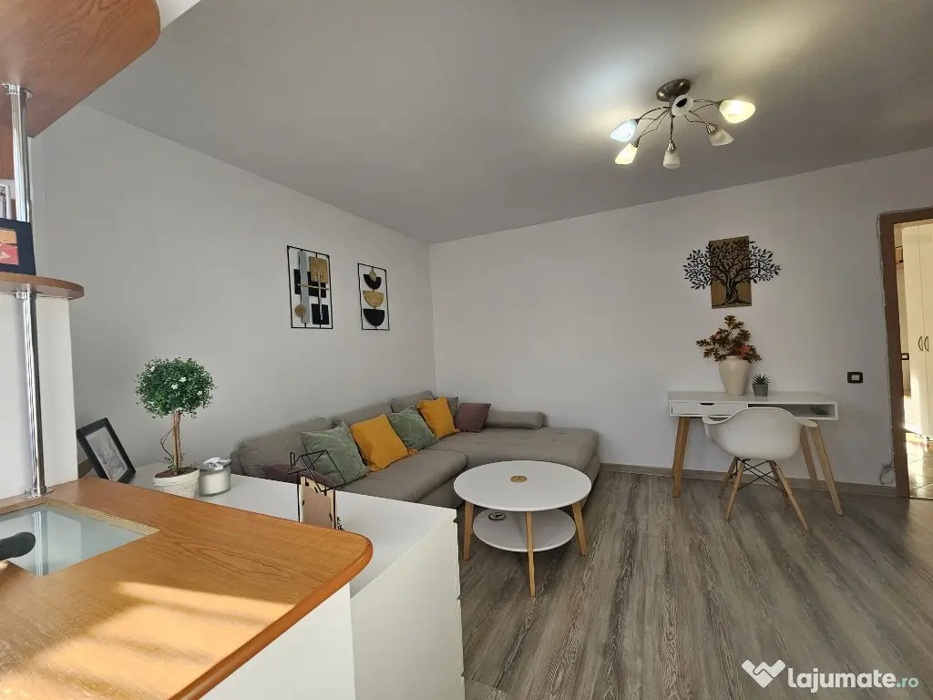 Apartament 3 camere,2 bai, 2 balcoane ,zona Neptun - Ion Creanga 