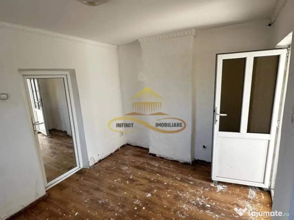 Casa batraneasca cu 800 mp teren de vanzare in Tache / Bacau 