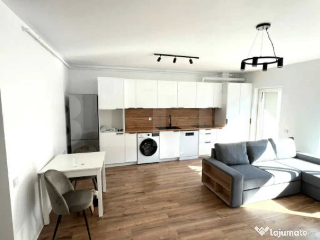 Apartament modern, 50 mp, parcare, balcon, zona Teilor 