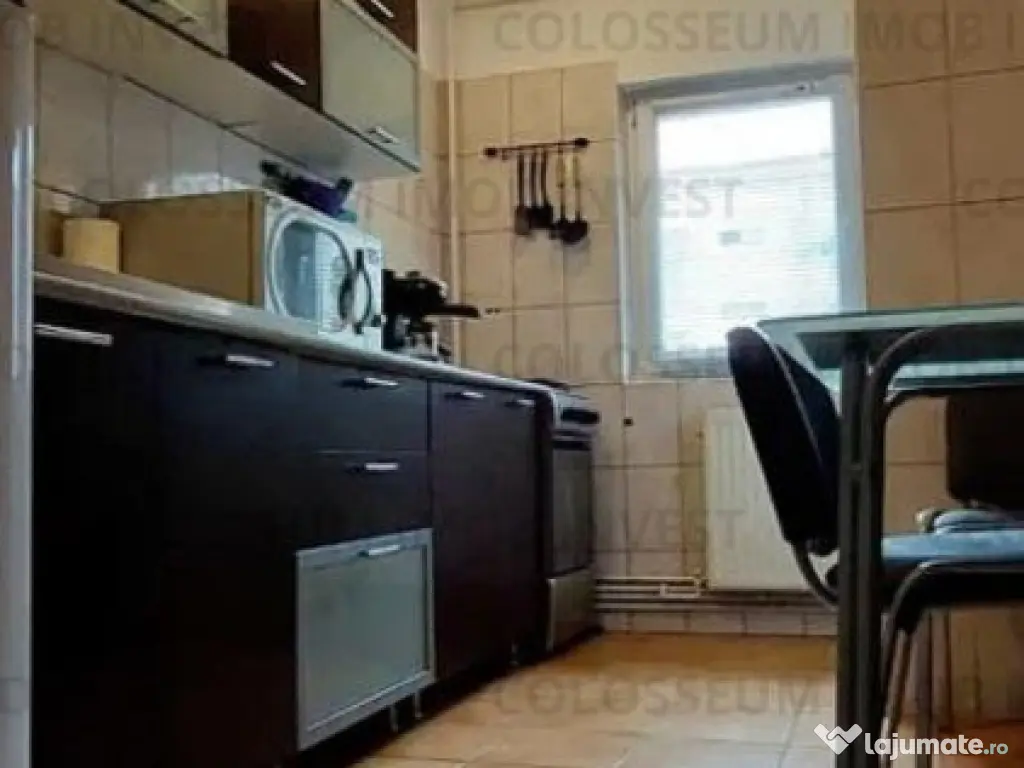 Apartament 3 camere, decomandat, etaj 1/4, mobilat, utilat, zona Astra 