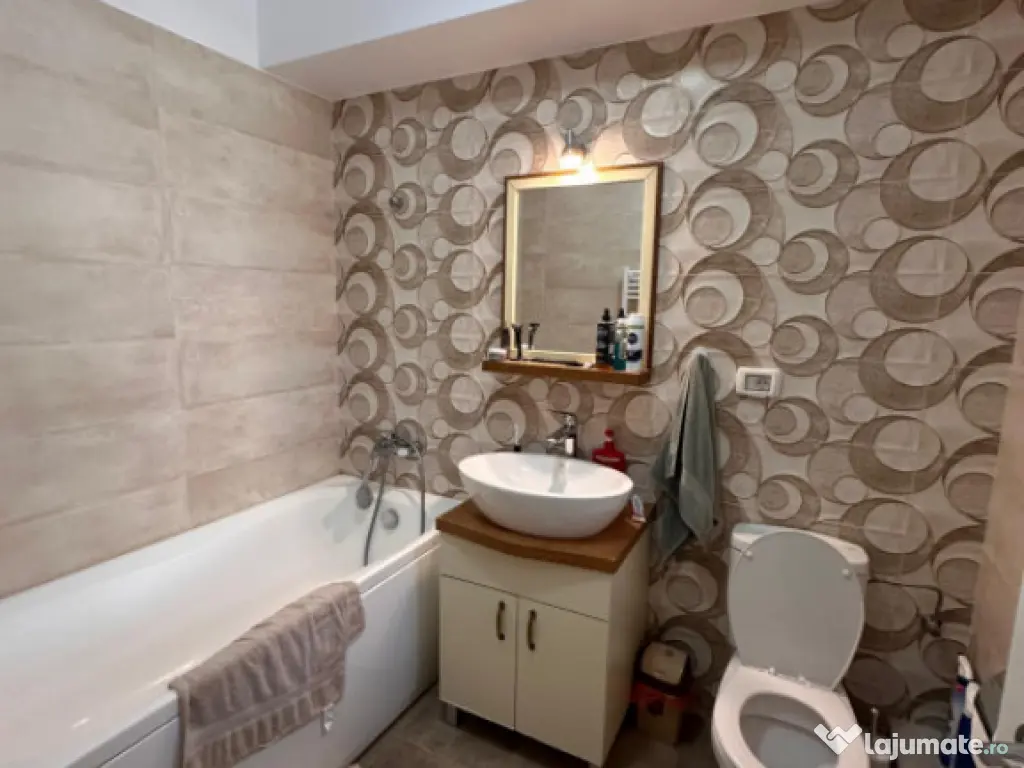 Apartament 3 camere ultrafinisat, 90 mp, zona Primo – Comp 