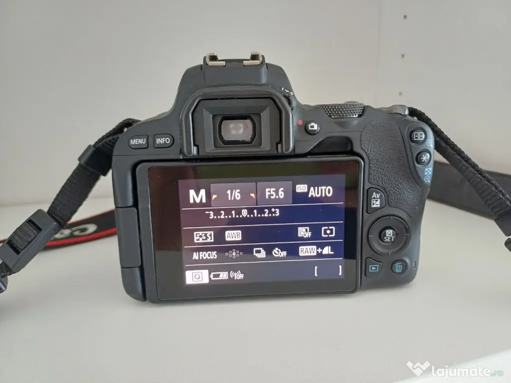 Aparat foto DSRL Canon EOS 200D WiFi 