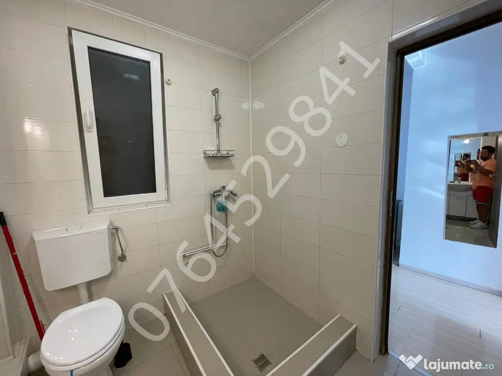 Garsoniera dubla,Universitate,langa Grand hotel si statia de metrou 