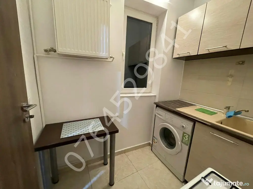 Garsoniera dubla,Universitate,langa Grand hotel si statia de metrou 