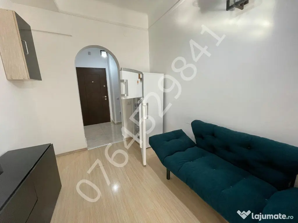 Garsoniera dubla,Universitate,langa Grand hotel si statia de metrou 