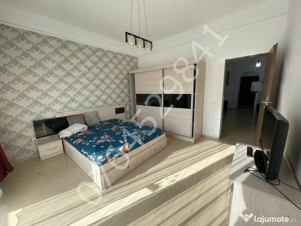 Garsoniera dubla,Universitate,langa Grand hotel si statia de metrou 