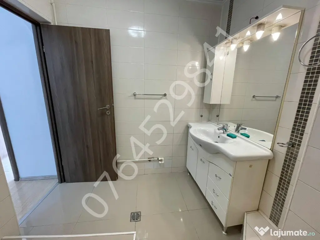 Garsoniera dubla,Universitate,langa Grand hotel si statia de metrou 