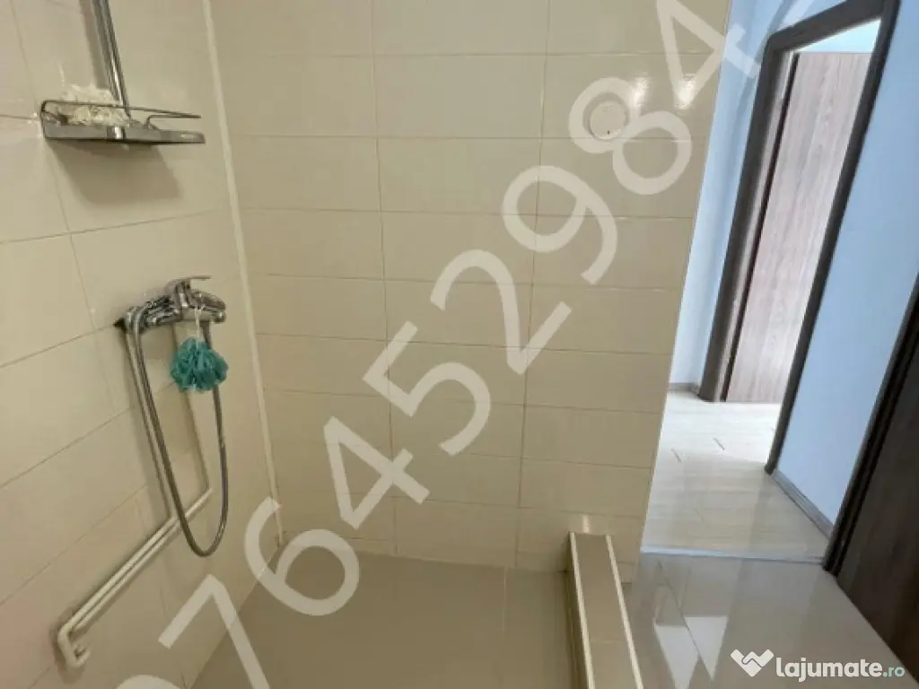 Garsoniera dubla,Universitate,langa Grand hotel si statia de metrou 