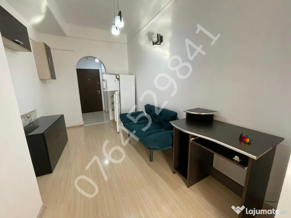 Garsoniera dubla,Universitate,langa Grand hotel si statia de metrou 