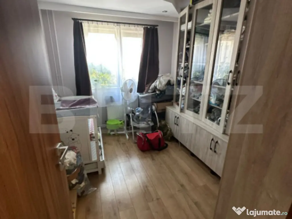 Apartament cu 4 camere, renovat 2024, centrală nouă, boxă 