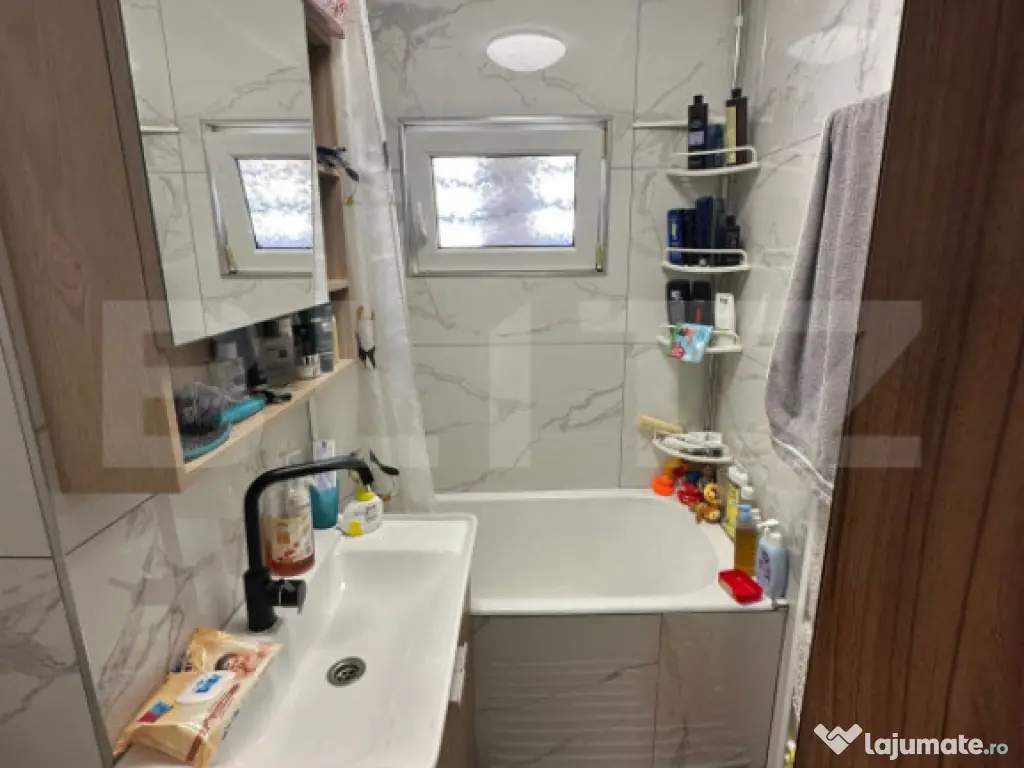 Apartament cu 4 camere, renovat 2024, centrală nouă, boxă 