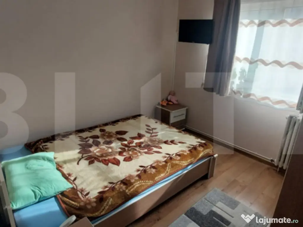 Apartament cu 4 camere, renovat 2024, centrală nouă, boxă 