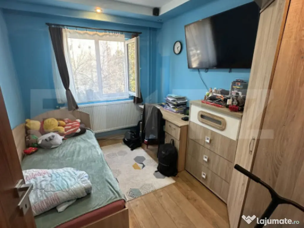 Apartament cu 4 camere, renovat 2024, centrală nouă, boxă 