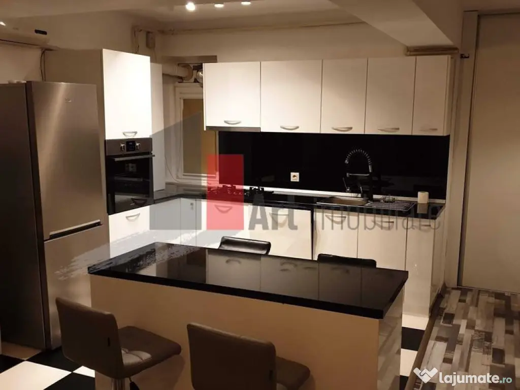 Apartament 80 mp + 4 mp balcon, loc de parcare privat Mil... 