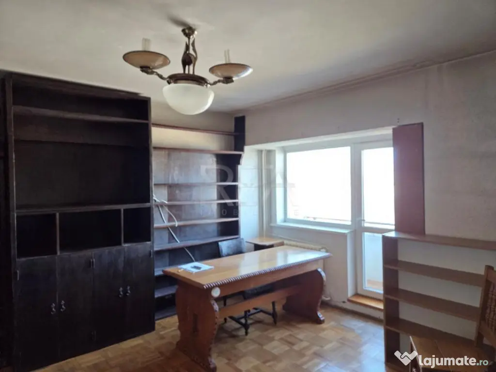 2 camere Unirii decomandat, parcare, an 1993, metrou, 63 mp