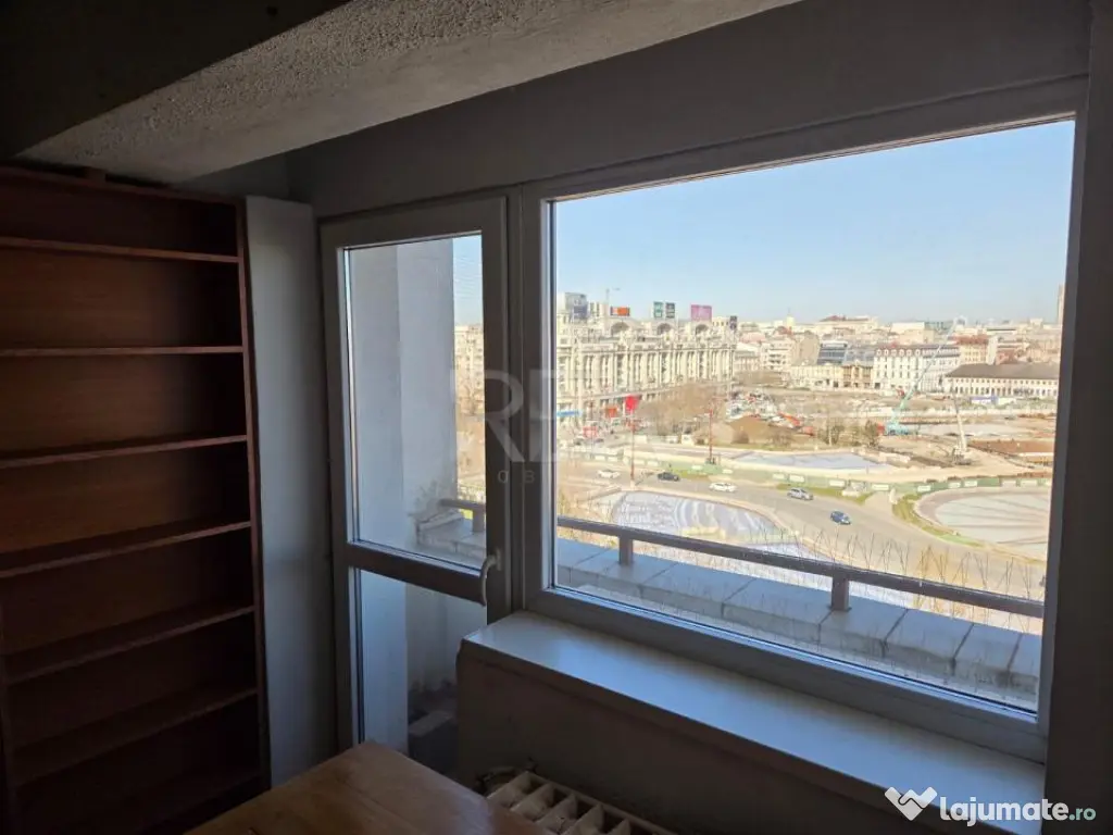 2 camere Unirii decomandat, parcare, an 1993, metrou, 63 mp 