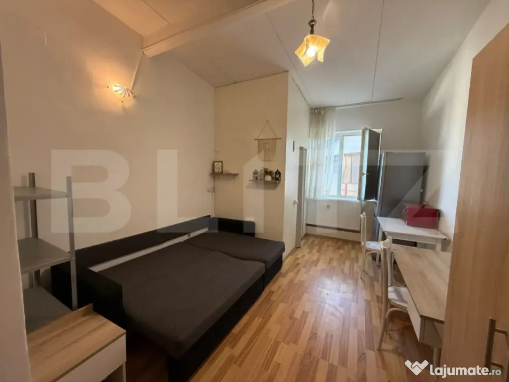 Garsonieră de închiriat – complet mobilată și utilată 