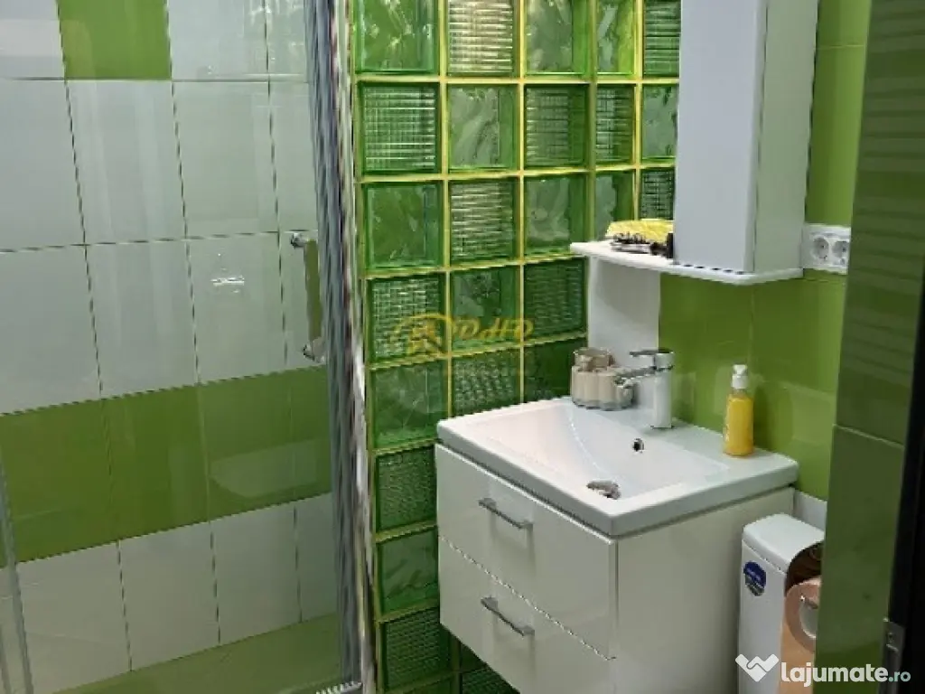 Apartament doua camere decomandate, zona Canta 