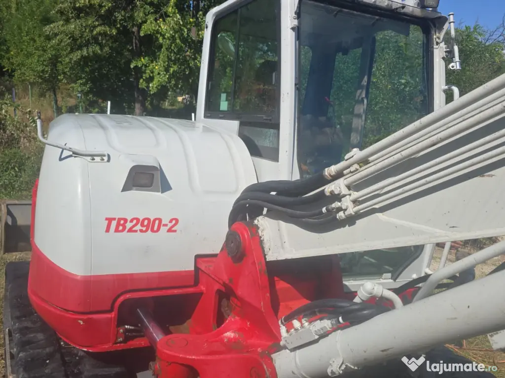 Se închiriază  2 excavatoare 