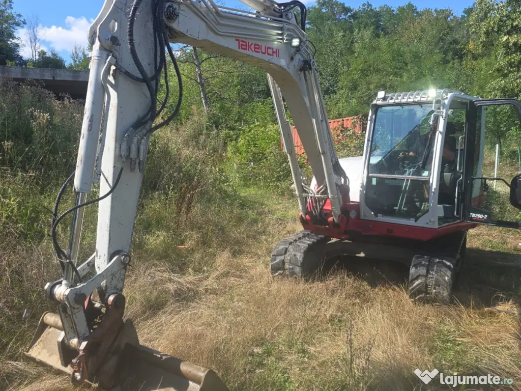 Se închiriază  2 excavatoare 