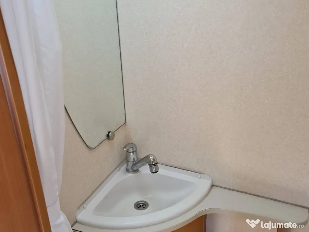 Rulota 4-5 locuri fara infiltratii 