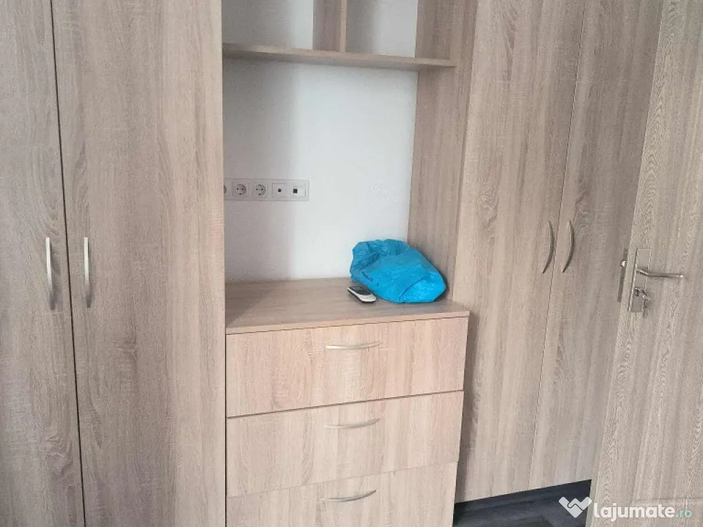 Apartament 3 camere Floresti 