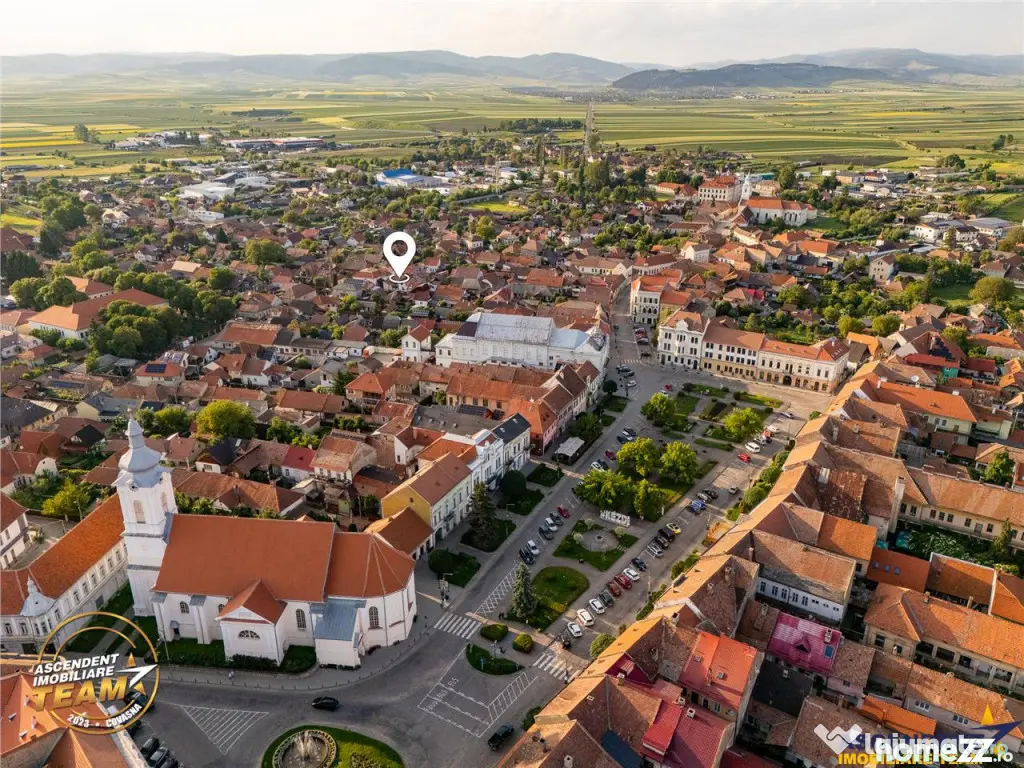 FILM! Casa primitoare in centrul orasului Targu Secuiesc 