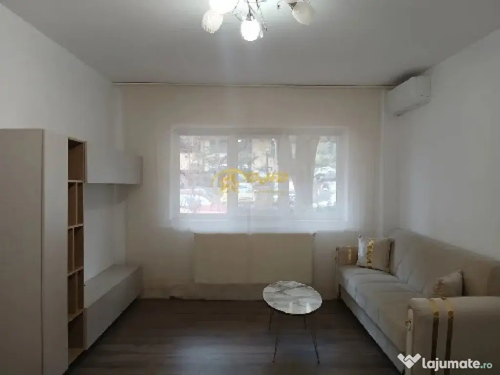 Apartament o camera, langa Palas.