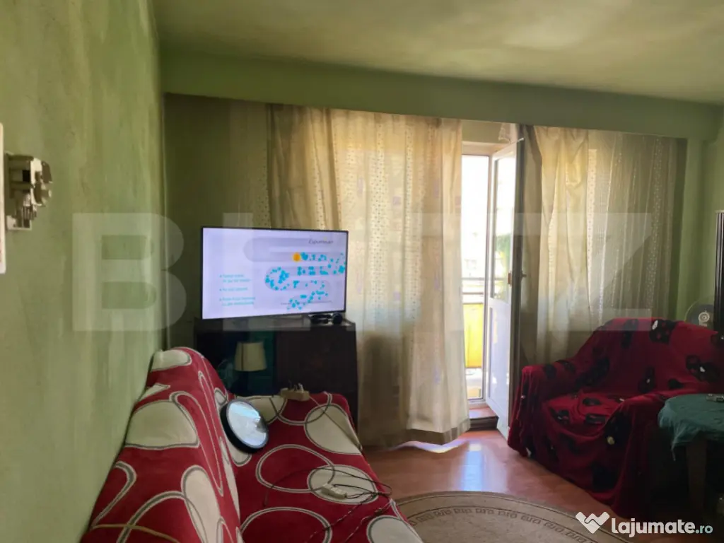 Apartament spatios cu 4 camere, 80 mp, etaj 2, Turda