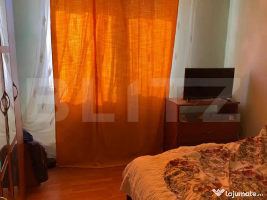 Apartament spatios cu 4 camere, 80 mp, etaj 2, Turda