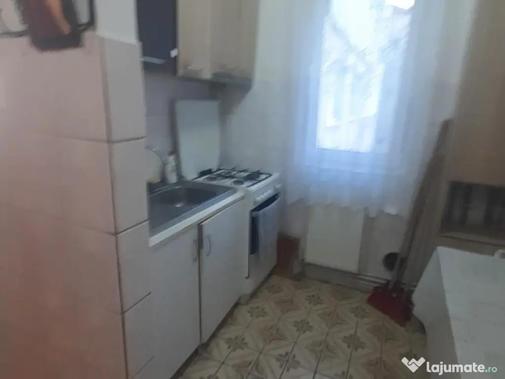 Ghioceilor, 2 camere, etaj 3 