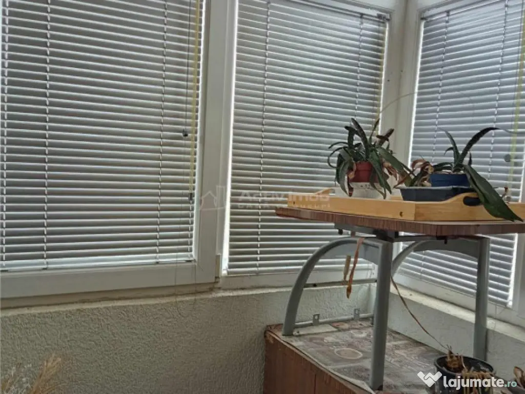 Piata Progresul - 3 camere - mobilat si utilat 