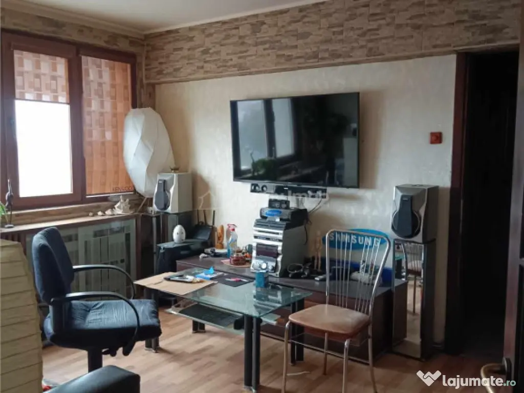 Piata Progresul - 3 camere - mobilat si utilat 