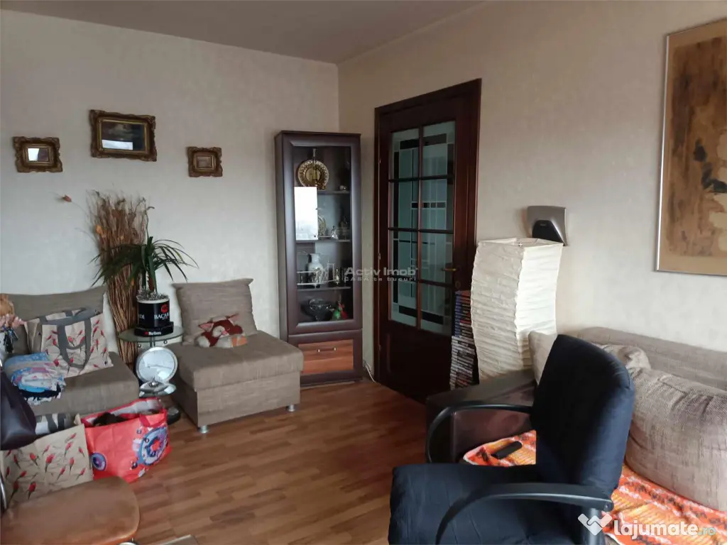 Piata Progresul - 3 camere - mobilat si utilat 