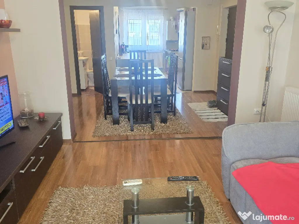 Inchiriez apartament cu 3 camere decomandat, Deva, Imp. Traia, mobilat 