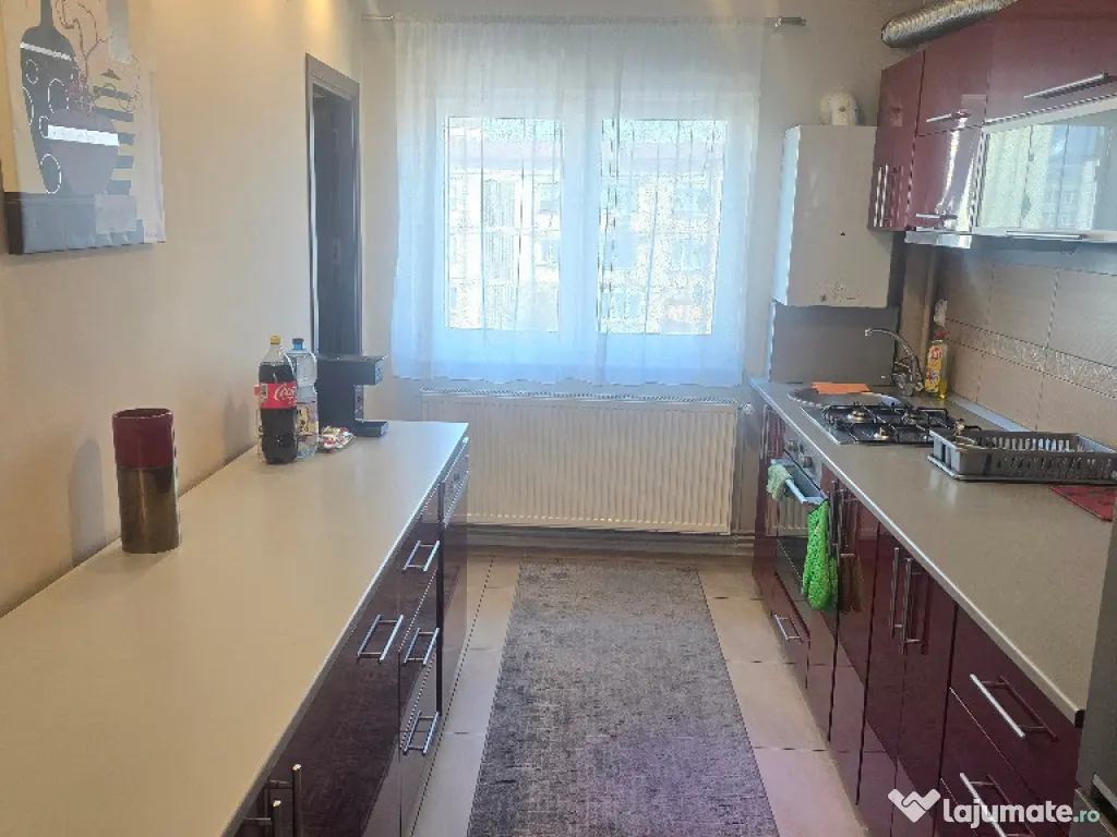 Inchiriez apartament cu 3 camere decomandat, Deva, Imp. Traia, mobilat 