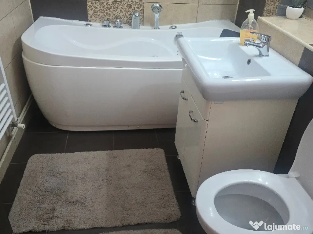 Inchiriez apartament cu 3 camere decomandat, Deva, Imp. Traia, mobilat 