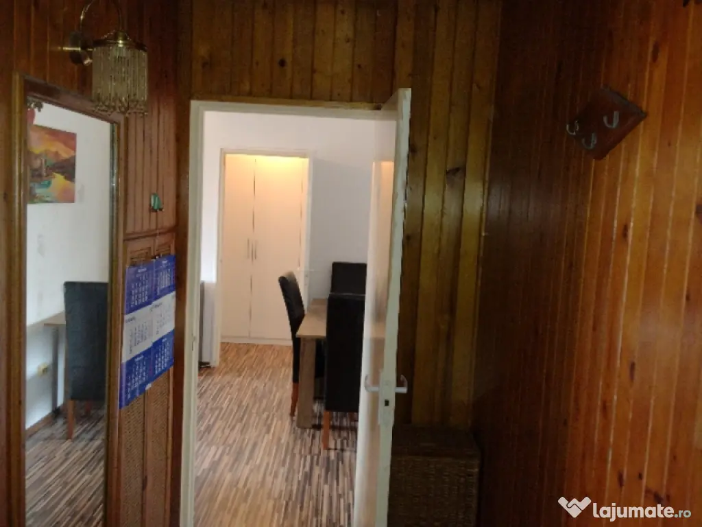 Închiriez apartament cu 2 camere, Piața Mica, str. Tudor Vladimirescu 