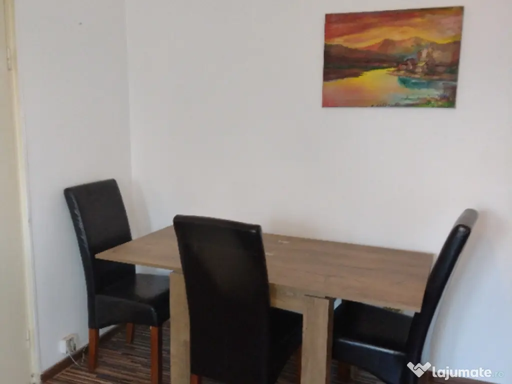 Închiriez apartament cu 2 camere, Piața Mica, str. Tudor Vladimirescu 