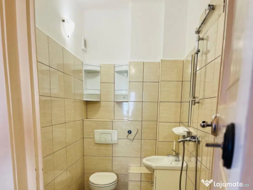 Apartament decomandat cu vedere libera Centrul Civic