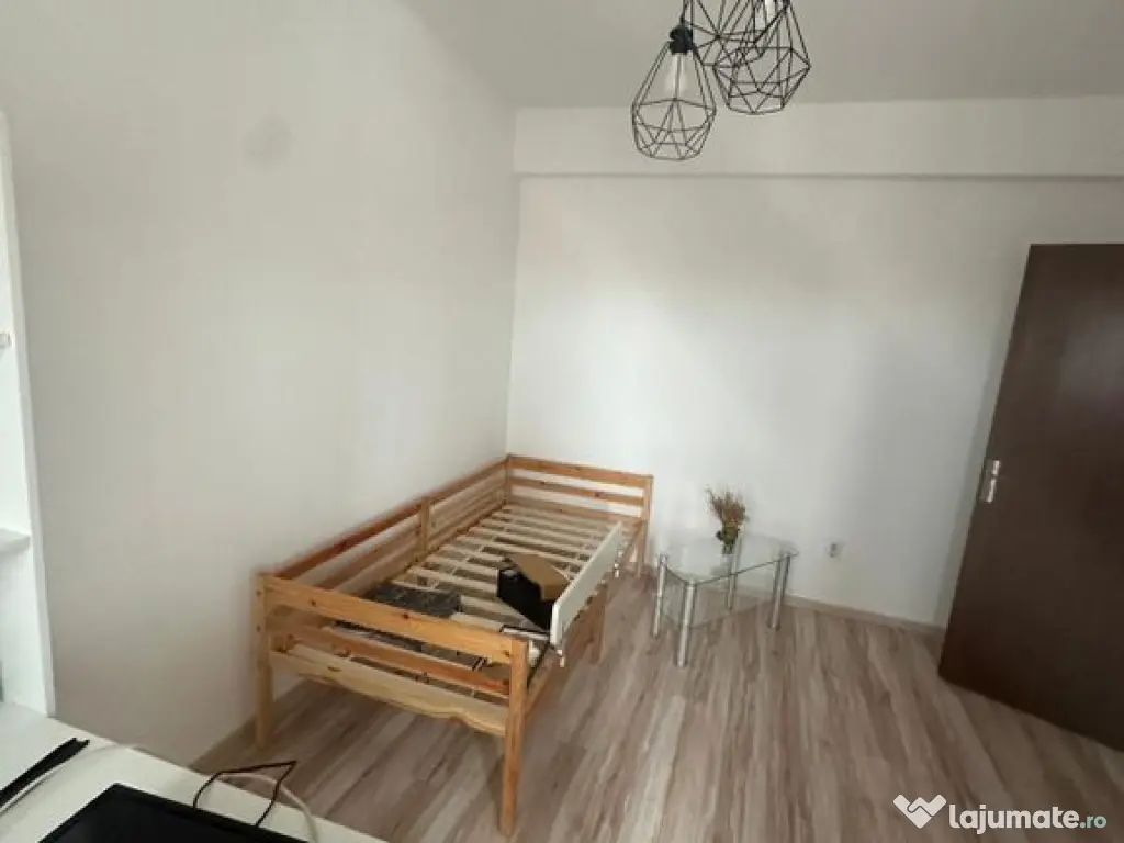 Apartament 3 Camere la 10 minute de statia de metrou Dimi... 