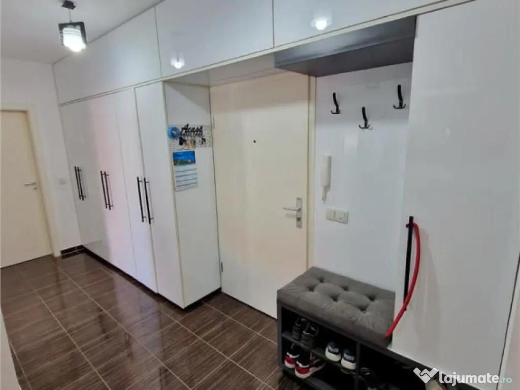 Apartament 3 camere 2 balcoane 