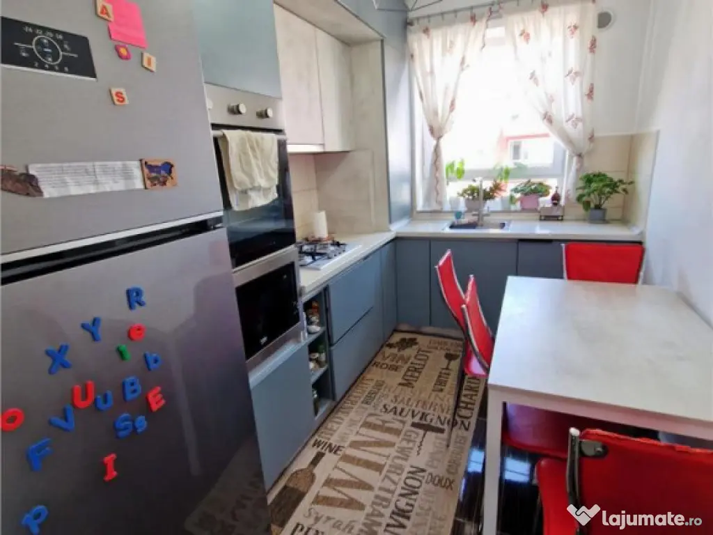 Apartament 3 camere 2 balcoane 