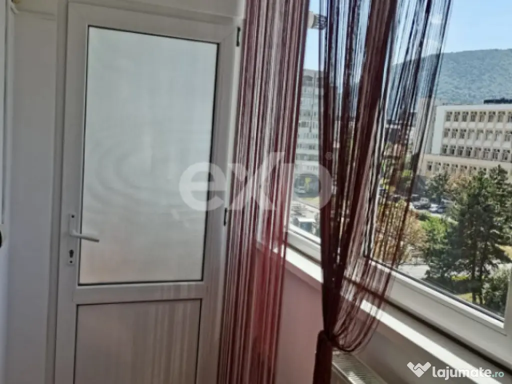 Garsonieră de închiriat – Zona Griviței, Brașov | 360
